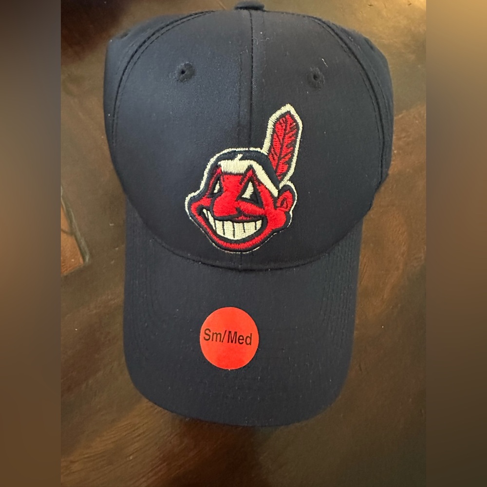 MLB Cleveland Indians Baseball Hat S/M NWOT
(Discontinued Logo)